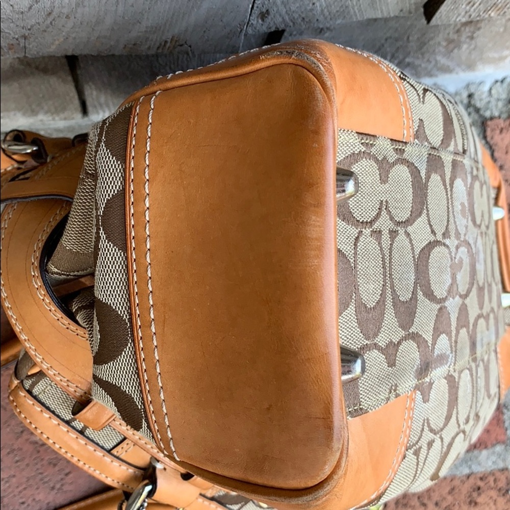 Authentic Coach Mini Handbag - Picture 8 of 9